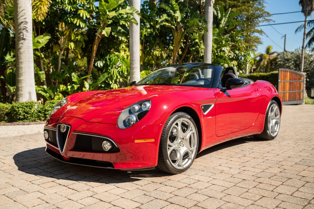 2009 Alfa Romeo 8C Competizione - Image 2 of 31