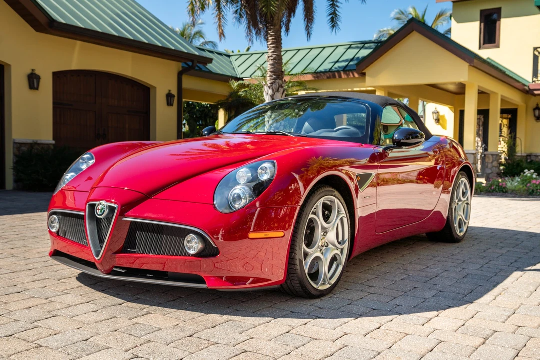 2009 Alfa Romeo 8C Competizione - Image 11 of 31