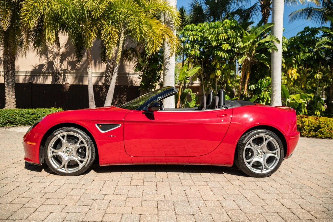 2009 Alfa Romeo 8C Competizione - Image 3 of 31