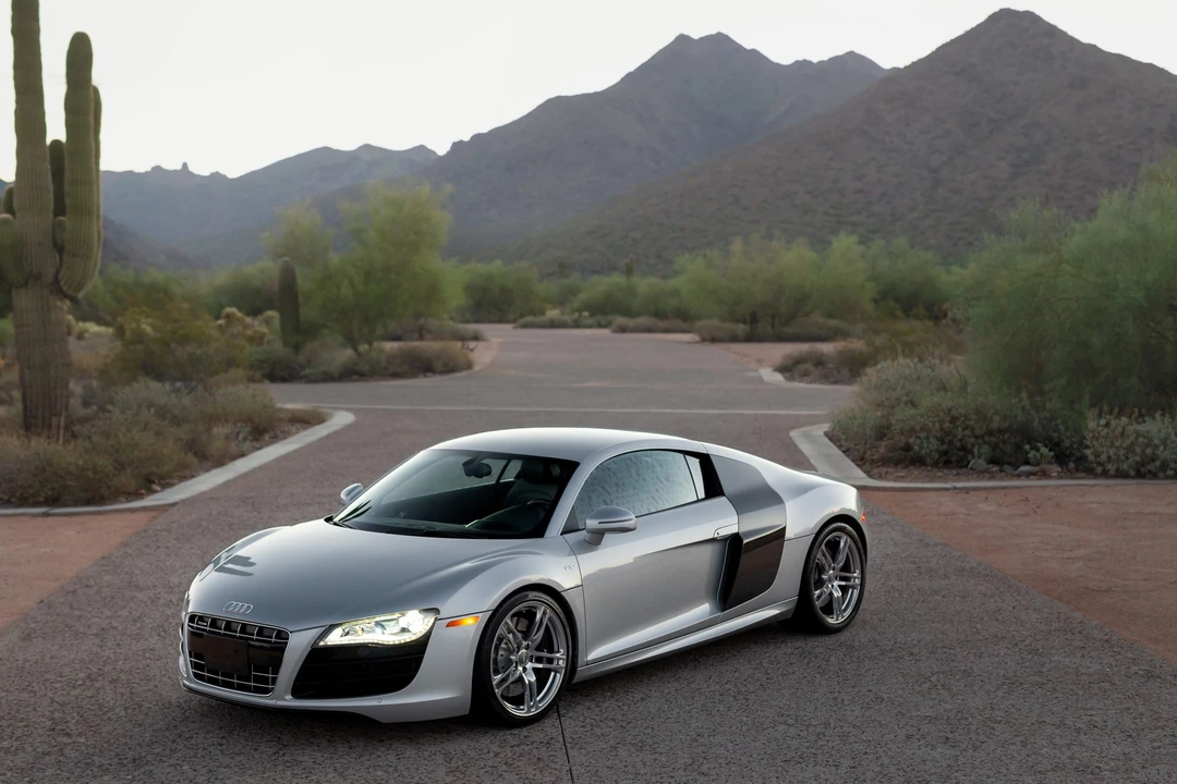 2010 Audi 42 R8 - Image 2 of 31