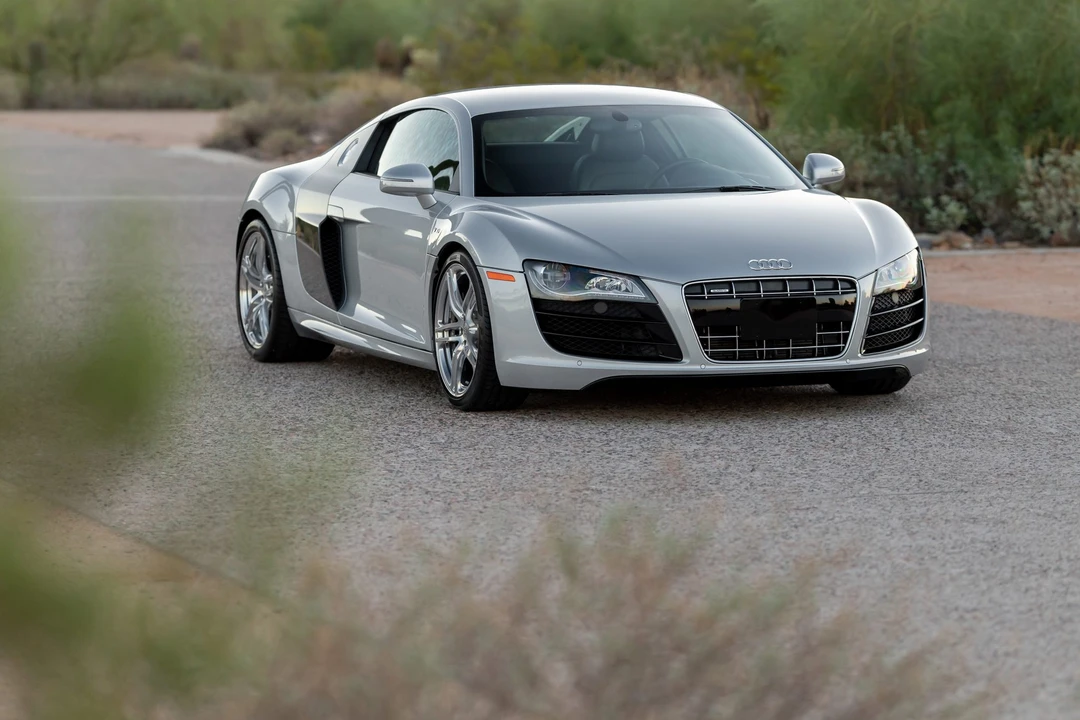 2010 Audi 42 R8 - Image 26 of 31