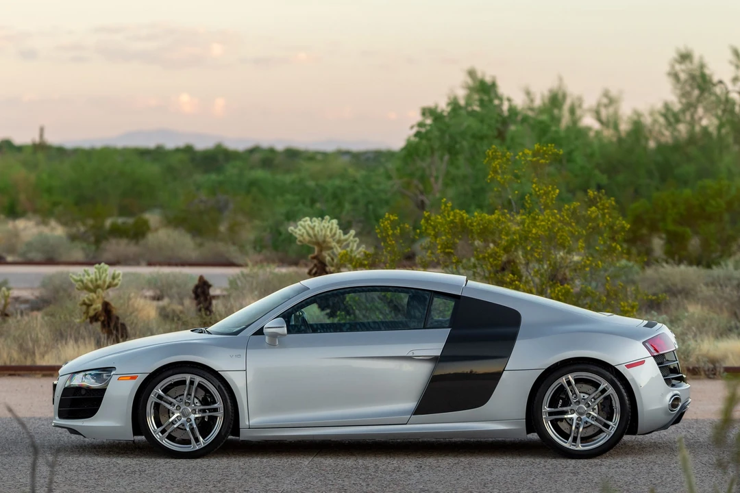 2010 Audi 42 R8 - Image 8 of 31