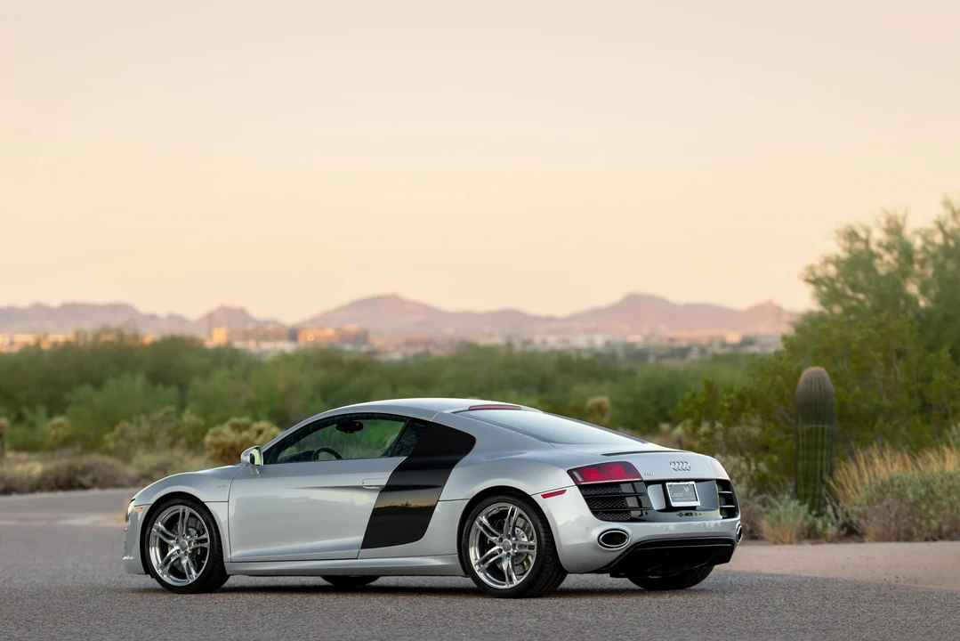 2010 Audi 42 R8 - Image 10 of 31