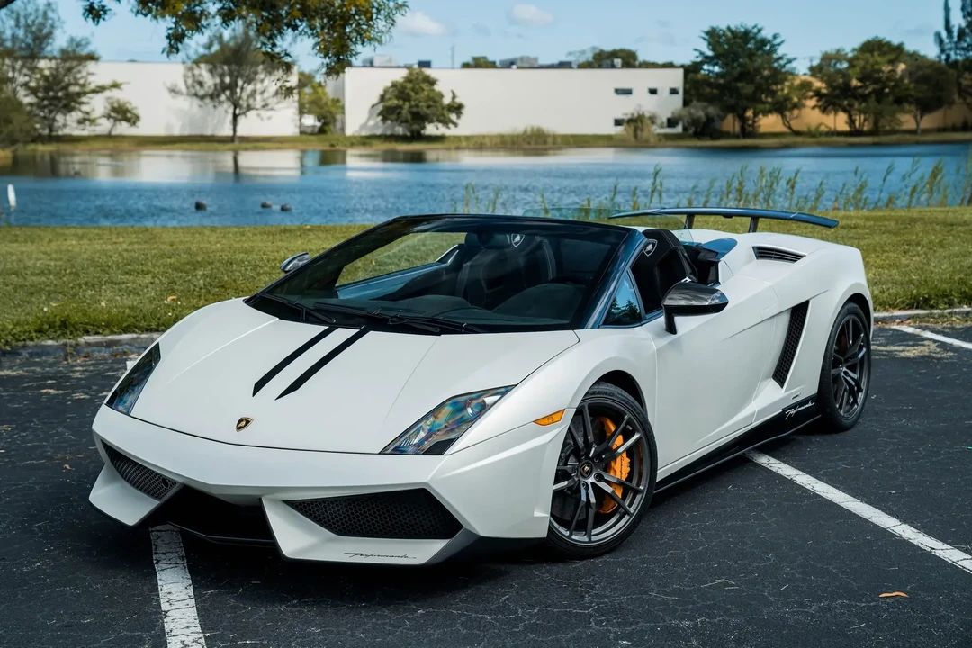 2012 Lamborghini Gallardo LP570-4 Spyder Performante - Image 5 of 6