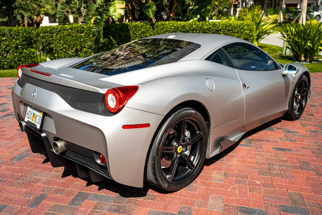 2015 Ferrari 458 Speciale - Image 25 of 31