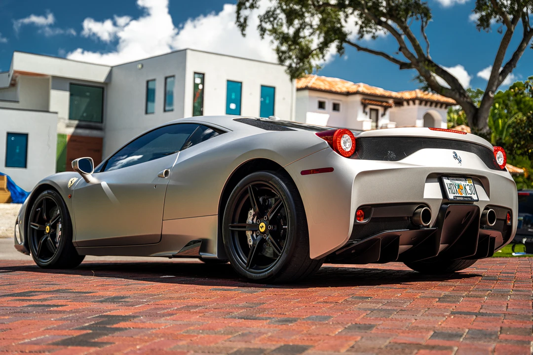 2015 Ferrari 458 Speciale - Image 19 of 31