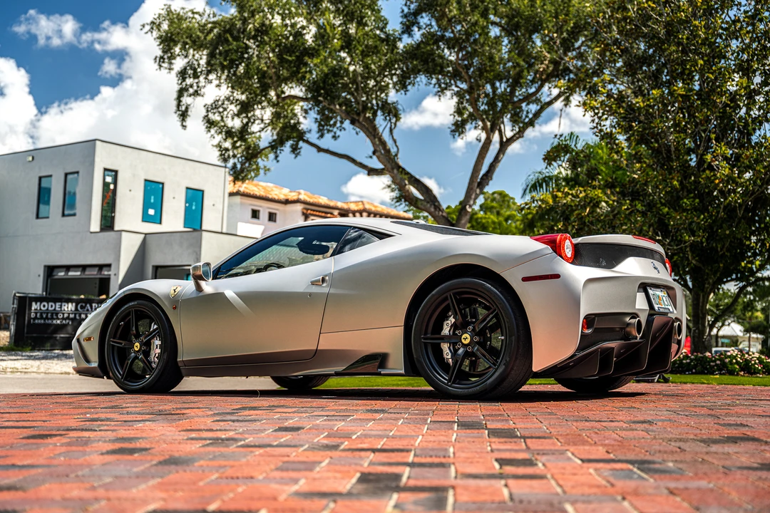 2015 Ferrari 458 Speciale - Image 18 of 31