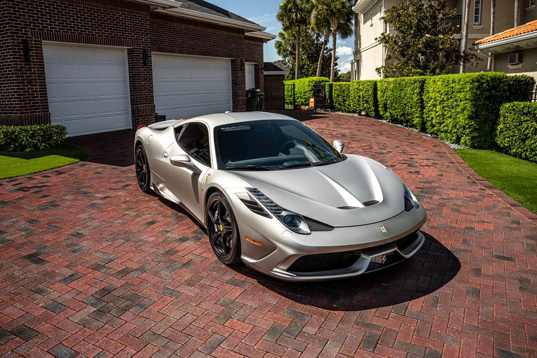2015 Ferrari 458 Speciale - Image 5 of 31
