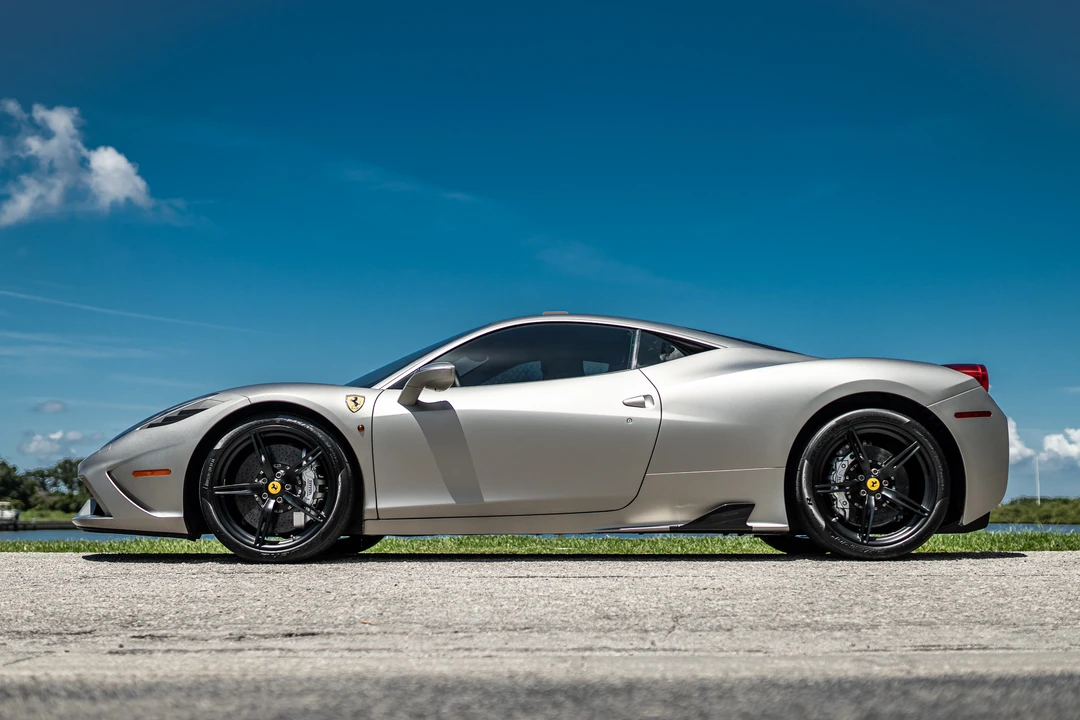 2015 Ferrari 458 Speciale - Image 28 of 31