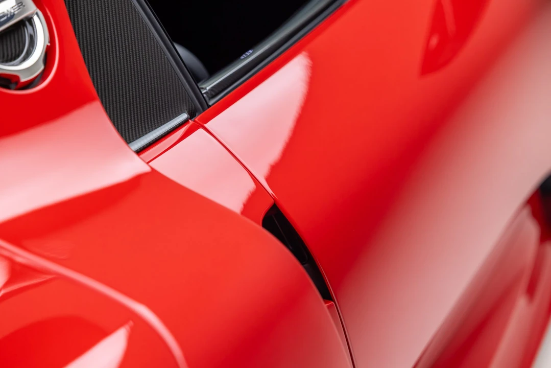2015 Porsche 918 Spyder - Image 27 of 31
