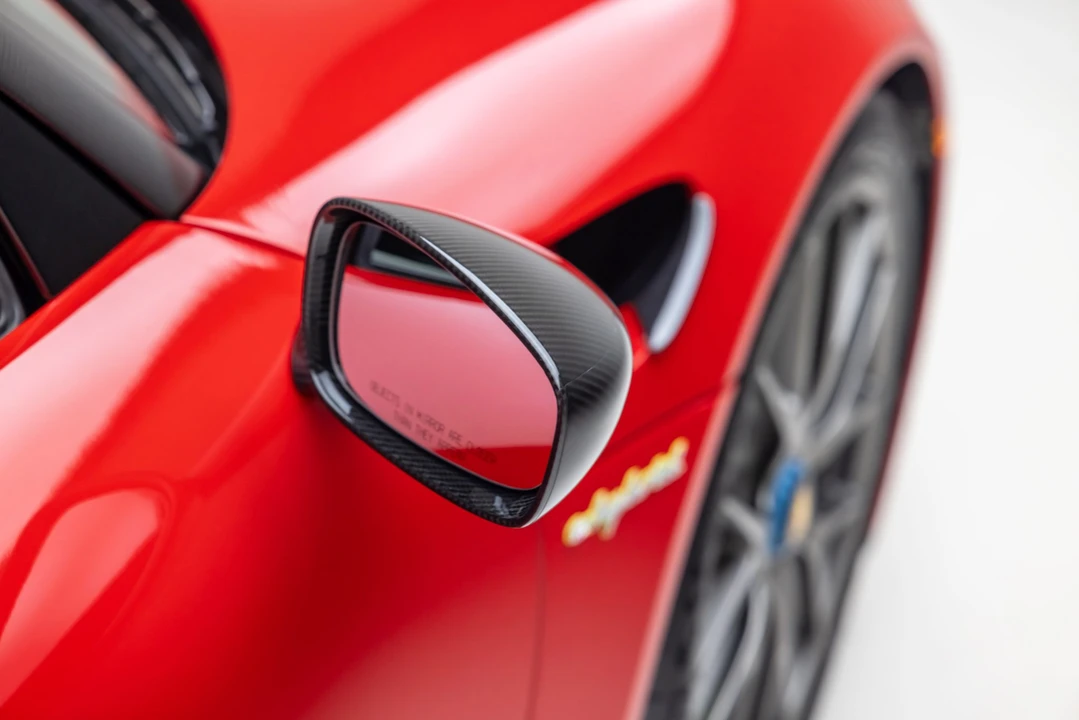 2015 Porsche 918 Spyder - Image 26 of 31