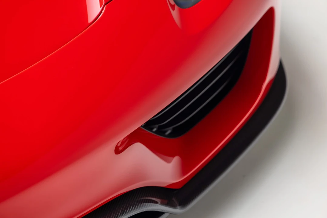 2015 Porsche 918 Spyder - Image 22 of 31