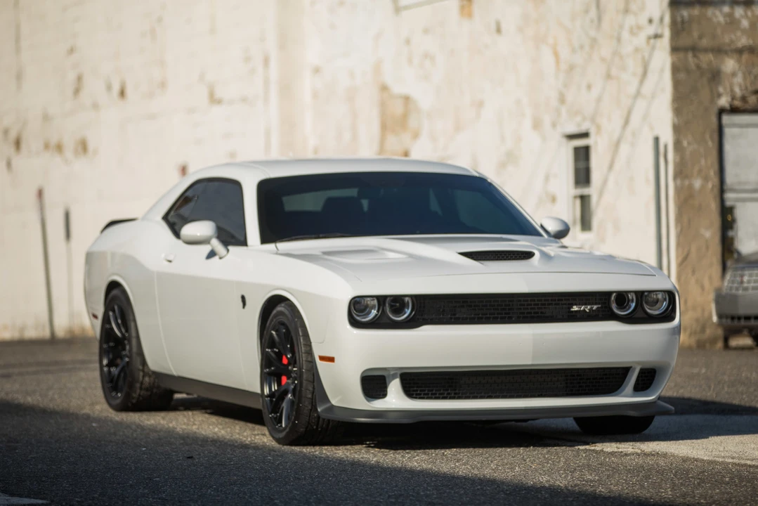 2016 Dodge Challenger SRT Hellcat 3rd Gen - Image 10 of 31