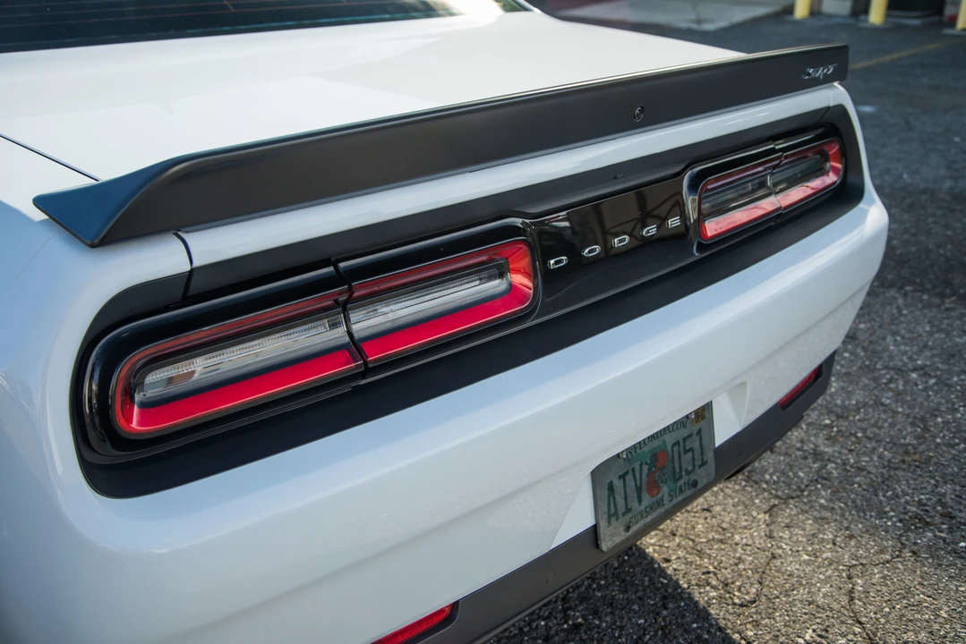 2016 Dodge Challenger SRT Hellcat 3rd Gen - Image 27 of 31