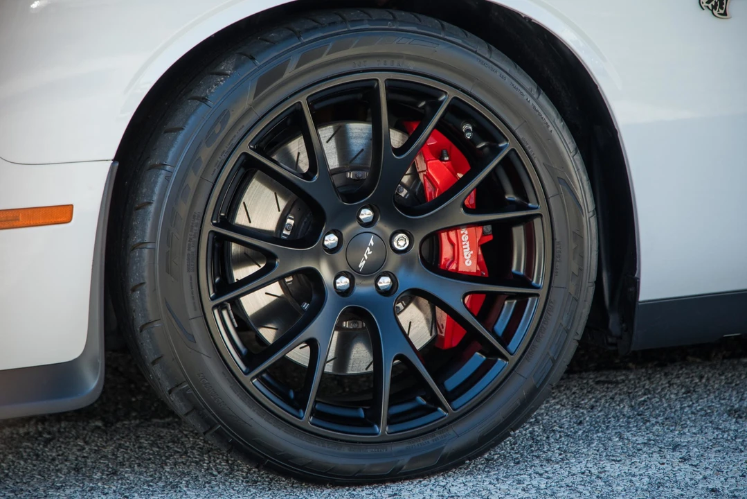2016 Dodge Challenger SRT Hellcat 3rd Gen - Image 29 of 31