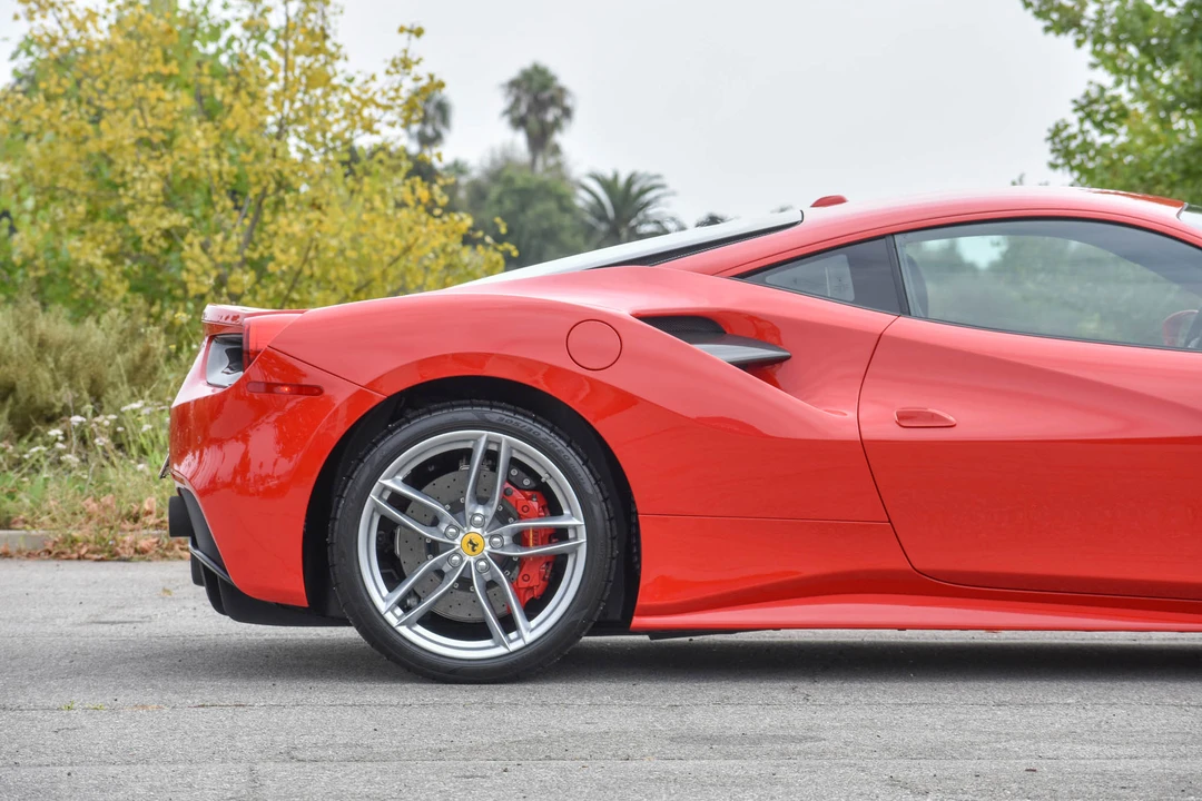 2017 Ferrari 488 GTB - Image 21 of 31