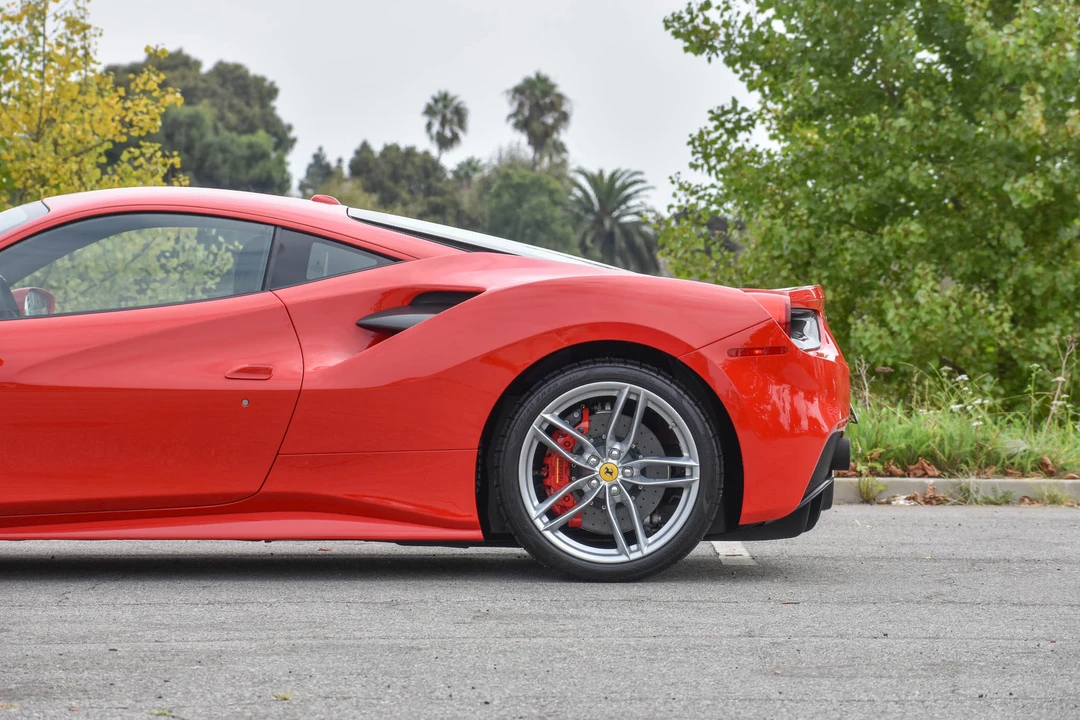 2017 Ferrari 488 GTB - Image 20 of 31