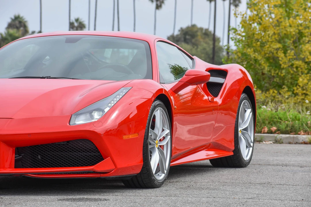 2017 Ferrari 488 GTB - Image 26 of 31