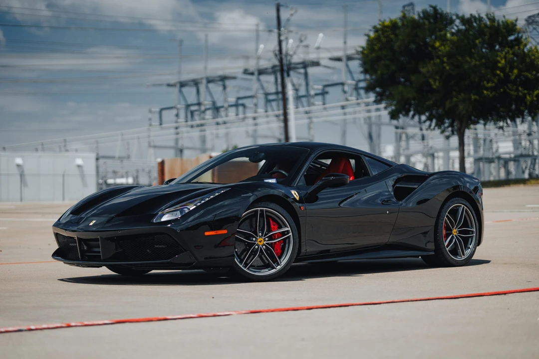 2017 Ferrari 488 GTB - Image 2 of 31