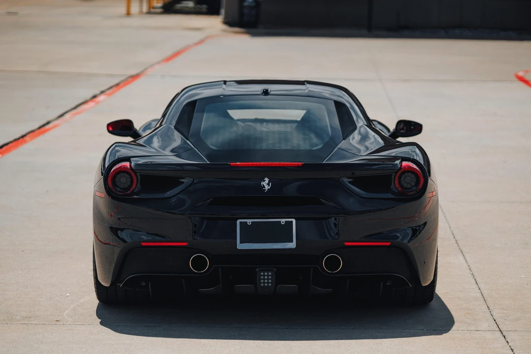 2017 Ferrari 488 GTB - Image 13 of 31