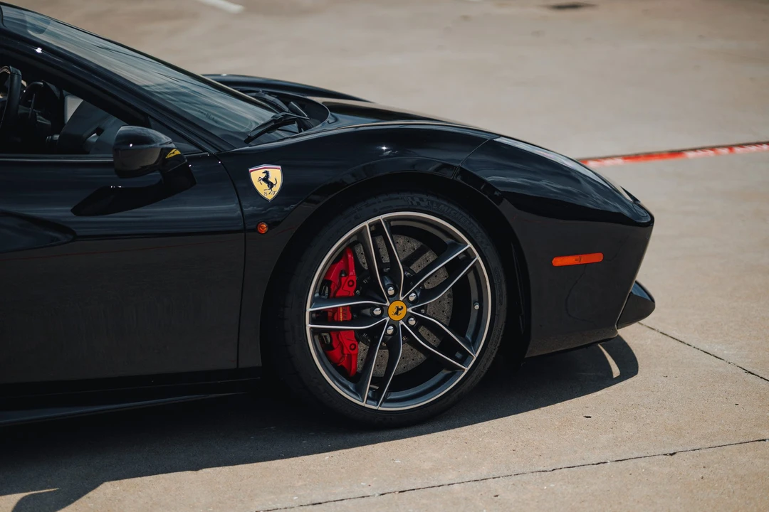 2017 Ferrari 488 GTB - Image 27 of 31