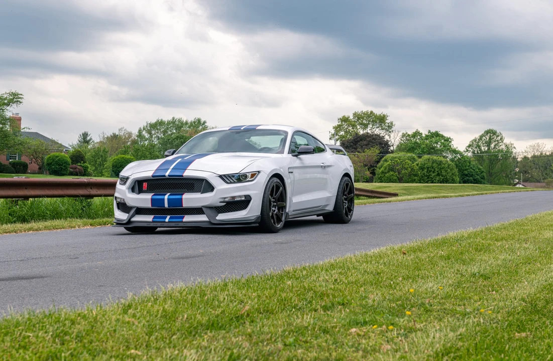 2017 Ford S550 Shelby Mustang GT350R - Image 3 of 31