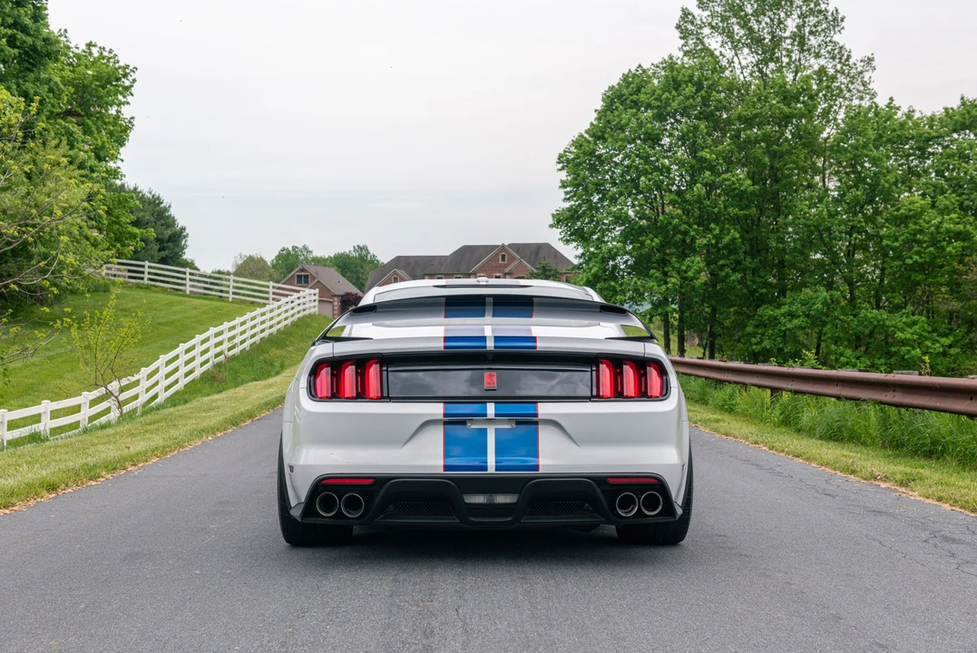 2017 Ford S550 Shelby Mustang GT350R - Image 11 of 31