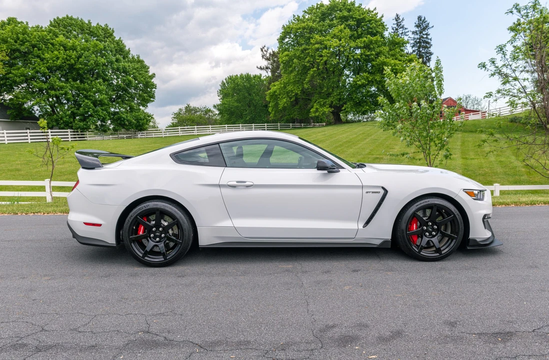 2017 Ford S550 Shelby Mustang GT350R - Image 9 of 31