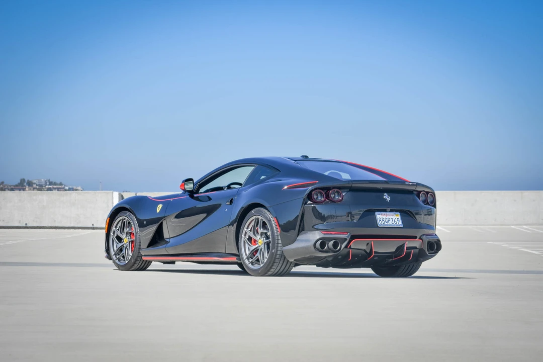 2018 Ferrari 812 Superfast - Image 17 of 31