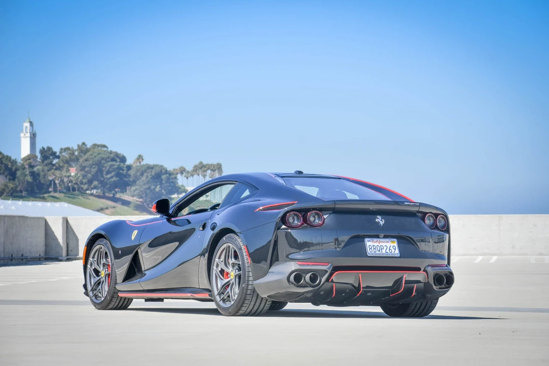 2018 Ferrari 812 Superfast - Image 18 of 31