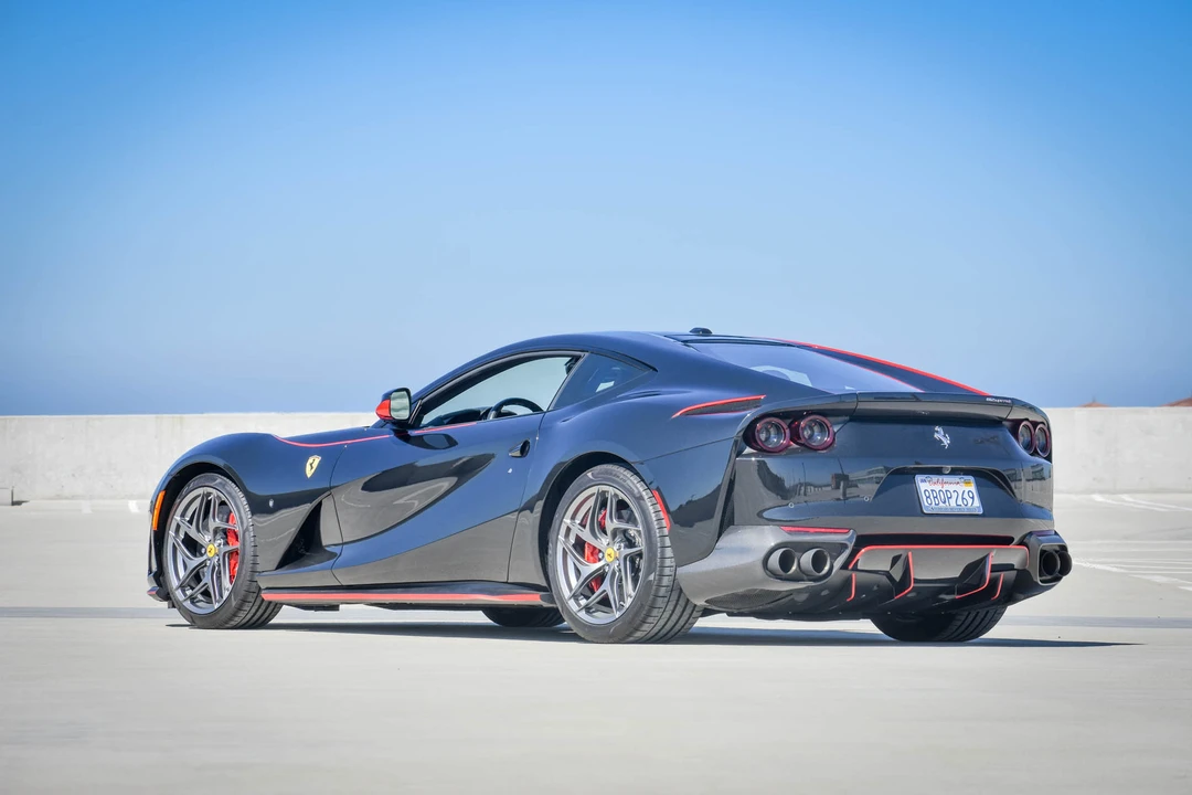 2018 Ferrari 812 Superfast - Image 15 of 31