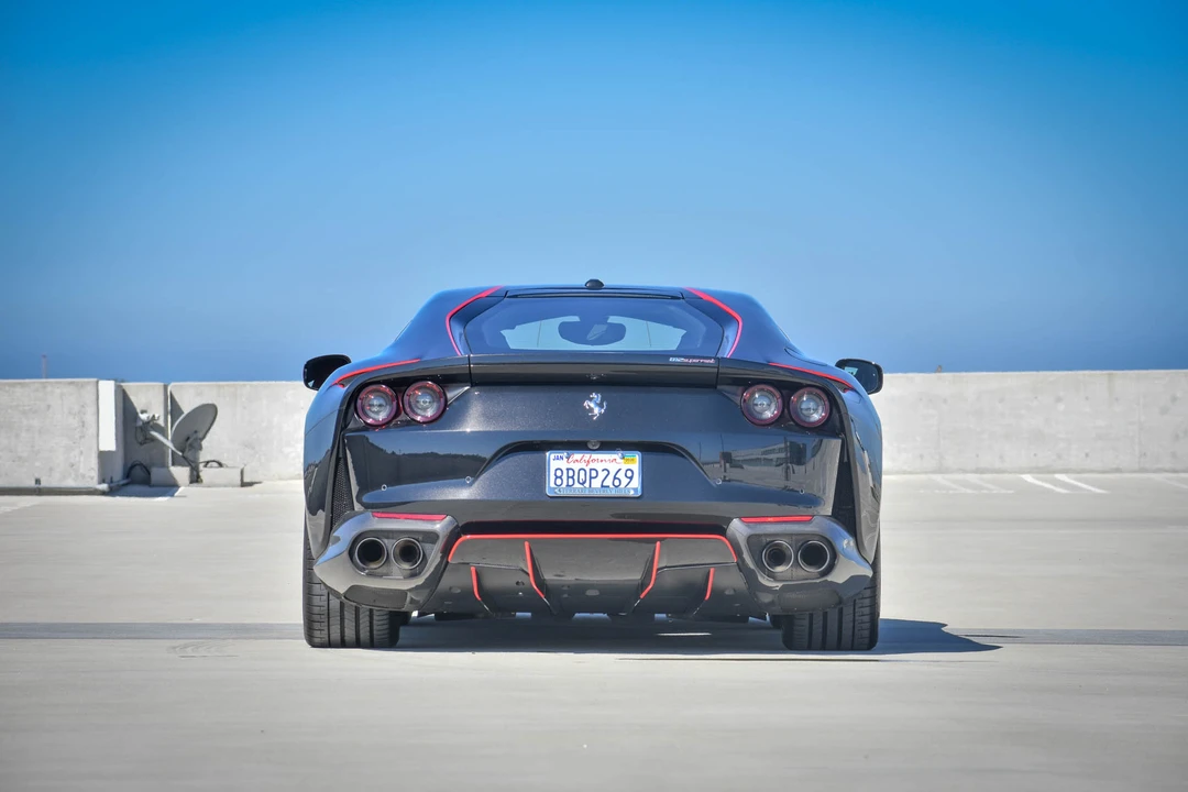 2018 Ferrari 812 Superfast - Image 23 of 31