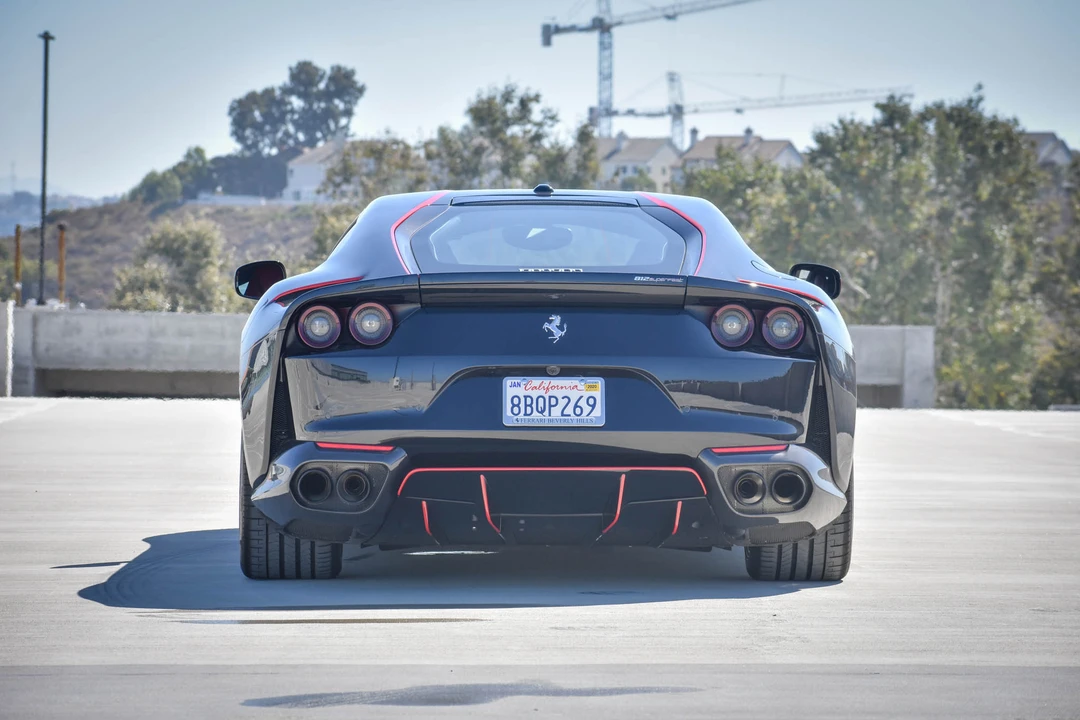 2018 Ferrari 812 Superfast - Image 24 of 31