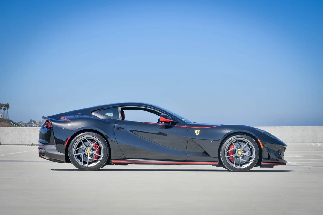 2018 Ferrari 812 Superfast - Image 2 of 31