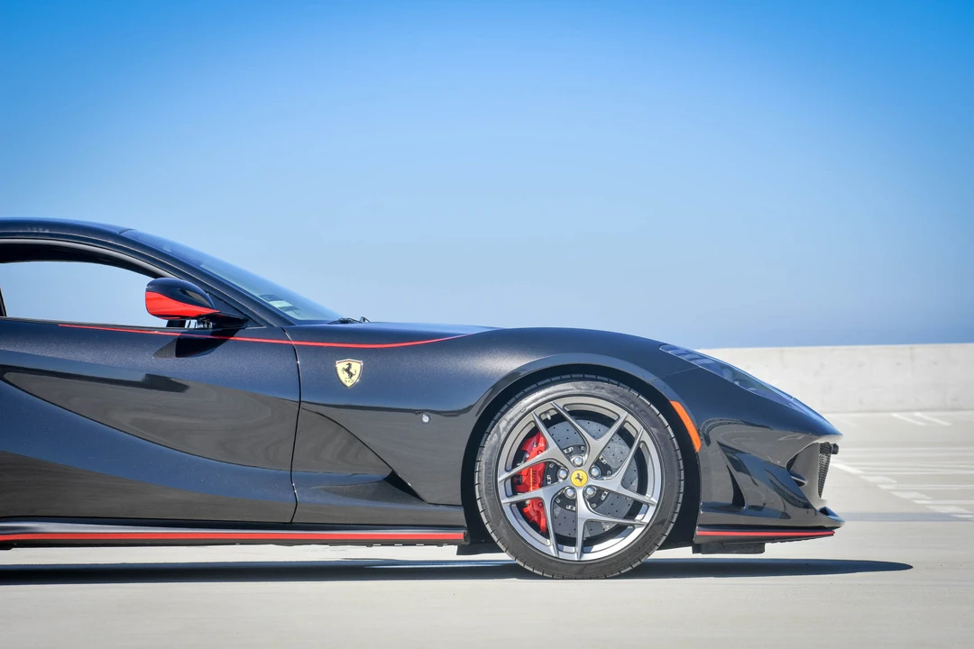 2018 Ferrari 812 Superfast - Image 30 of 31