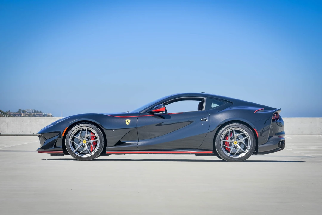 2018 Ferrari 812 Superfast - Image 14 of 31