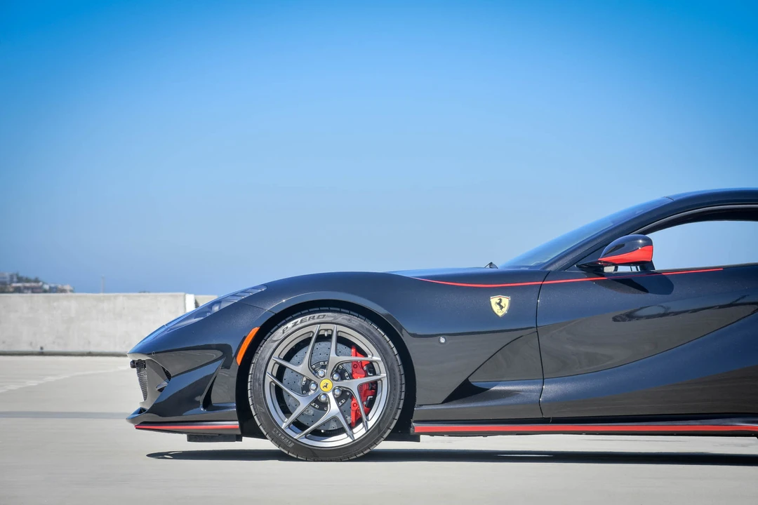 2018 Ferrari 812 Superfast - Image 31 of 31