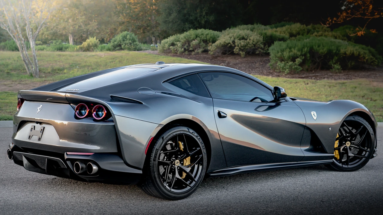 2019 Ferrari 812 Superfast - Image 11 of 31
