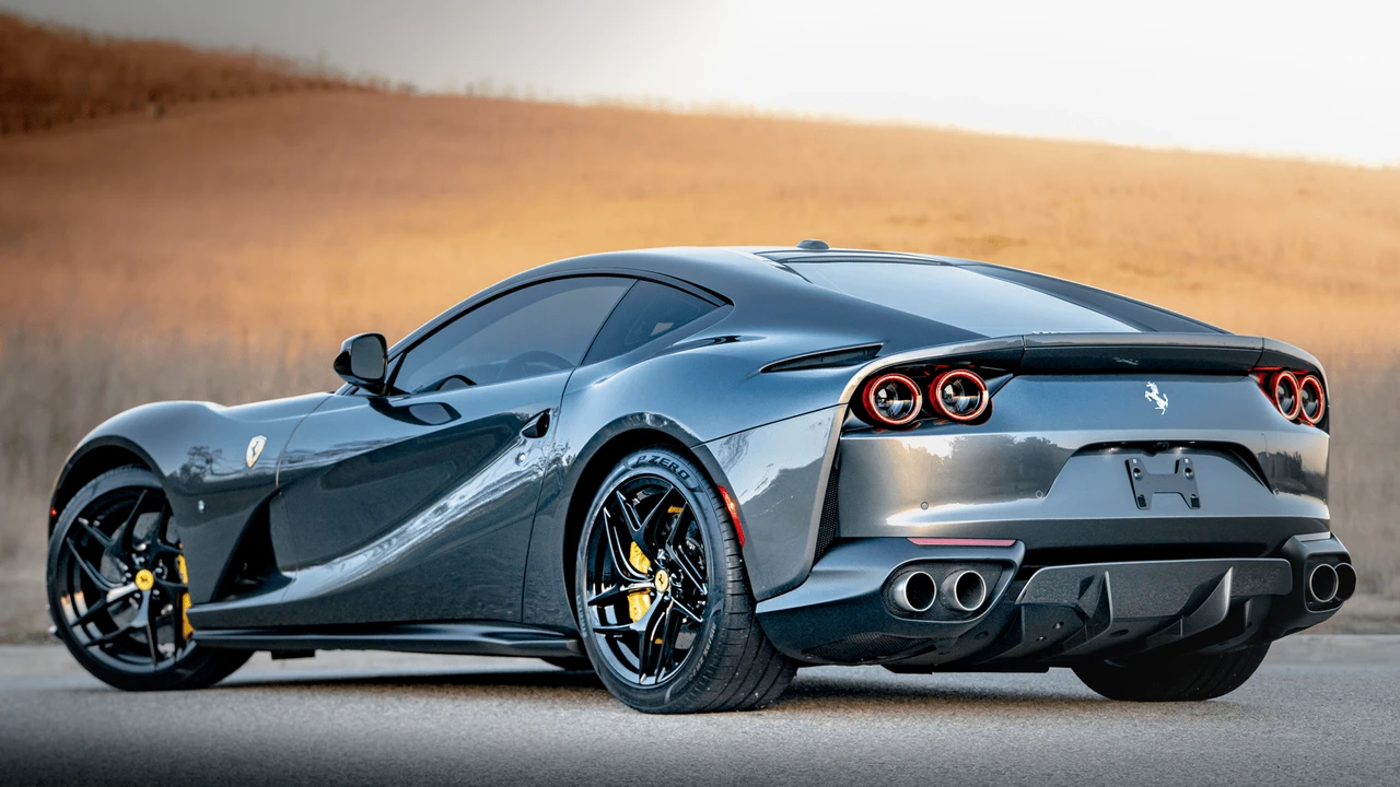 2019 Ferrari 812 Superfast - Image 5 of 31