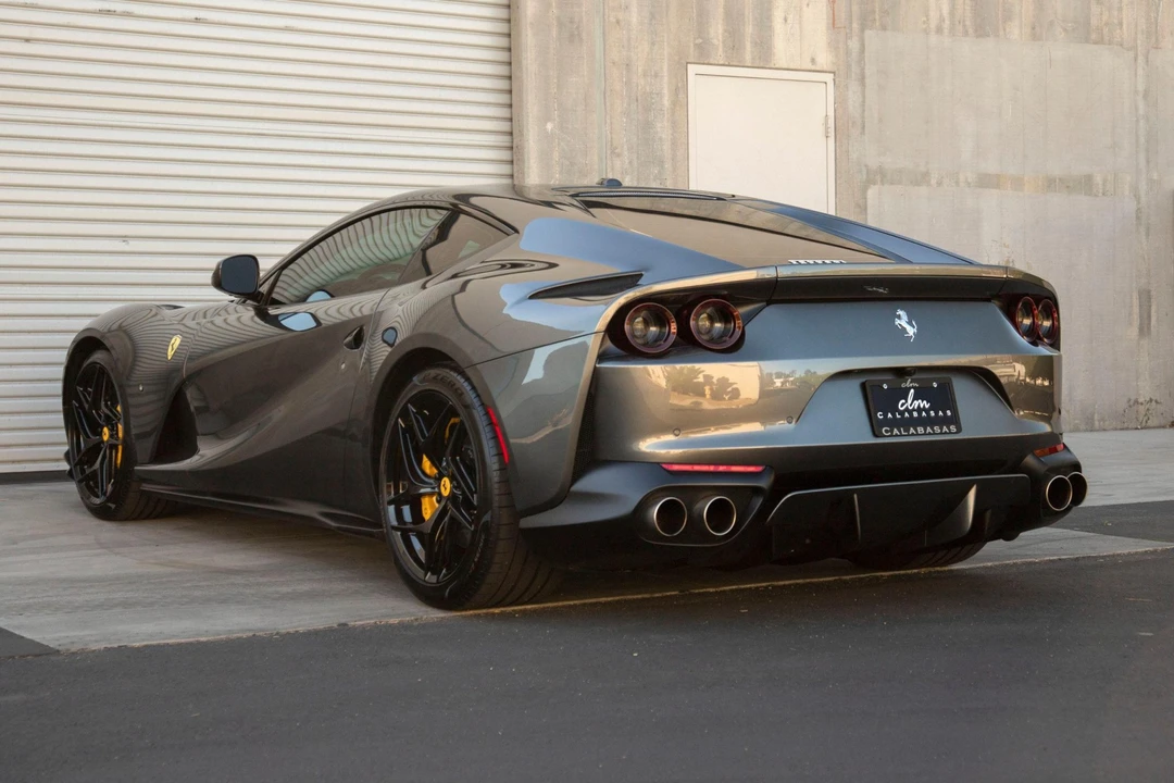 2019 Ferrari 812 Superfast - Image 25 of 31