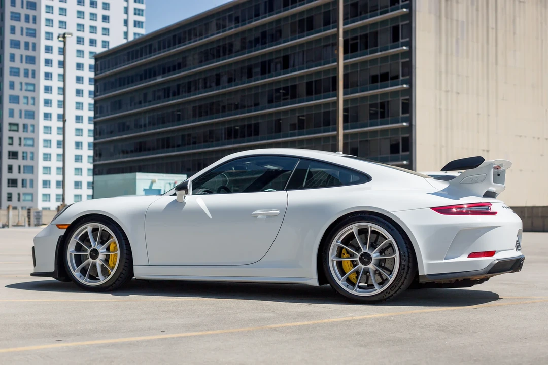 2019 Porsche 991 GT3 - Image 4 of 6