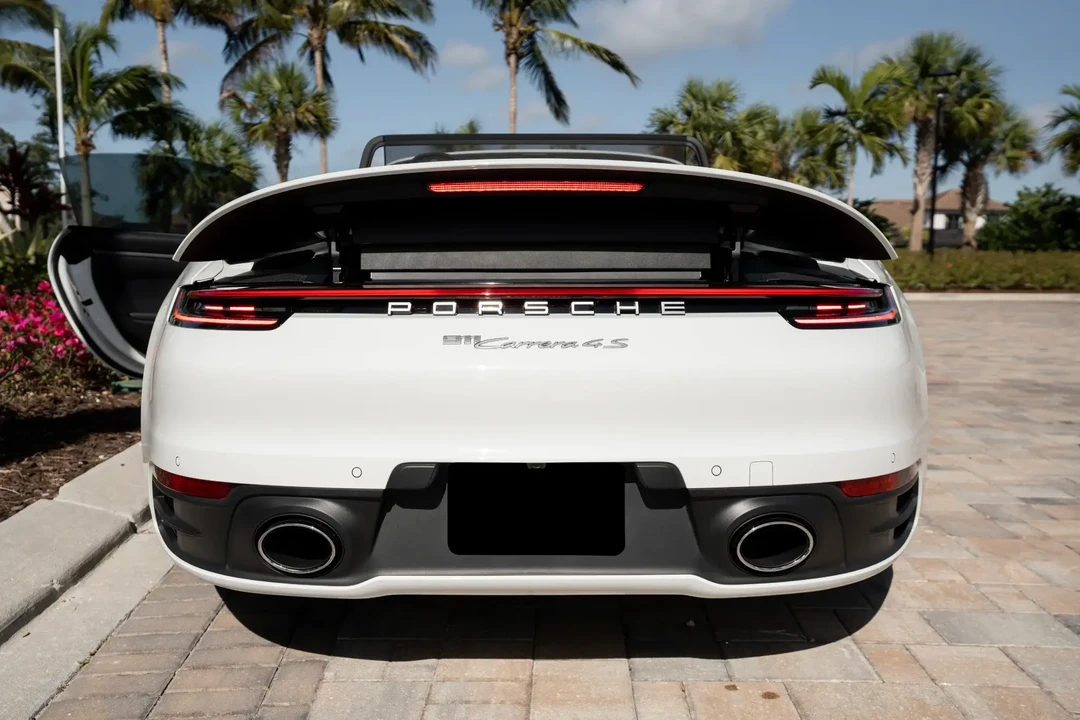2020 Porsche 992 Carrera 4S - Image 5 of 6