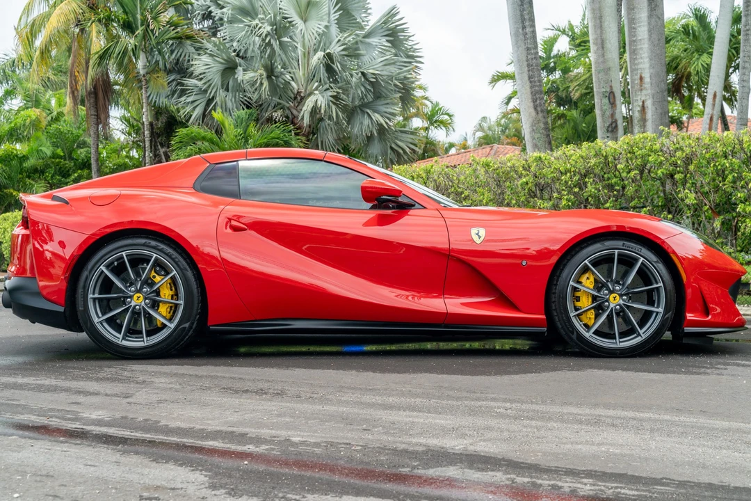 2021 Ferrari 812 GTS - Image 14 of 31