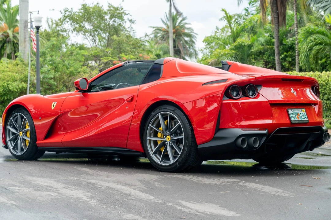 2021 Ferrari 812 GTS - Image 8 of 31