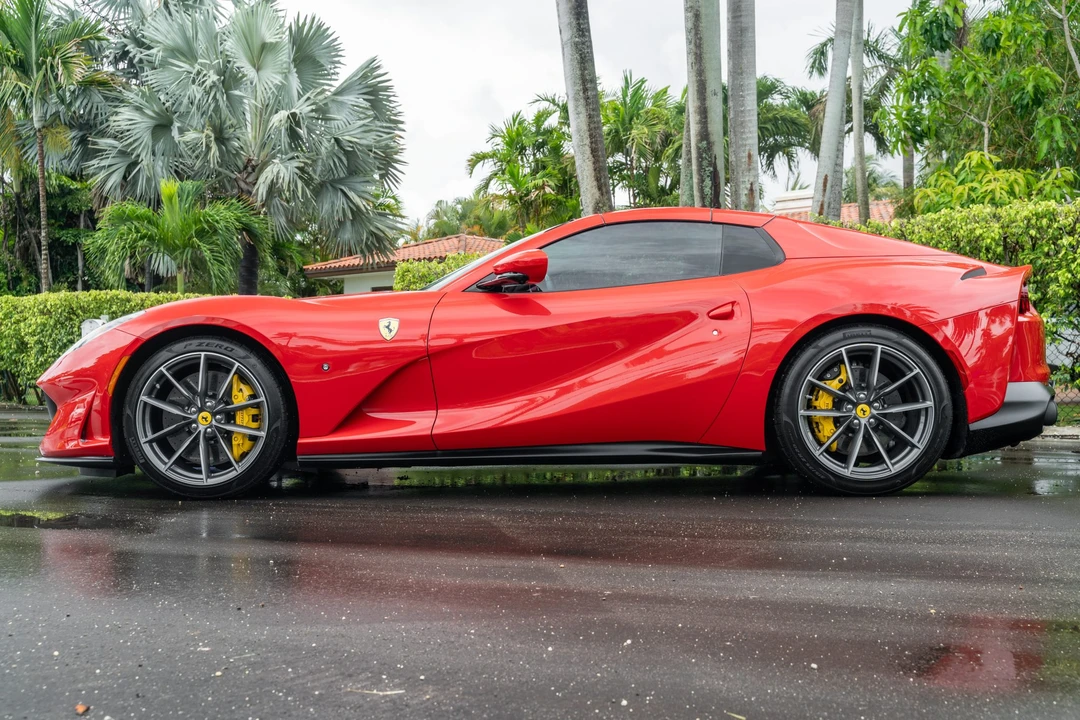 2021 Ferrari 812 GTS - Image 18 of 31