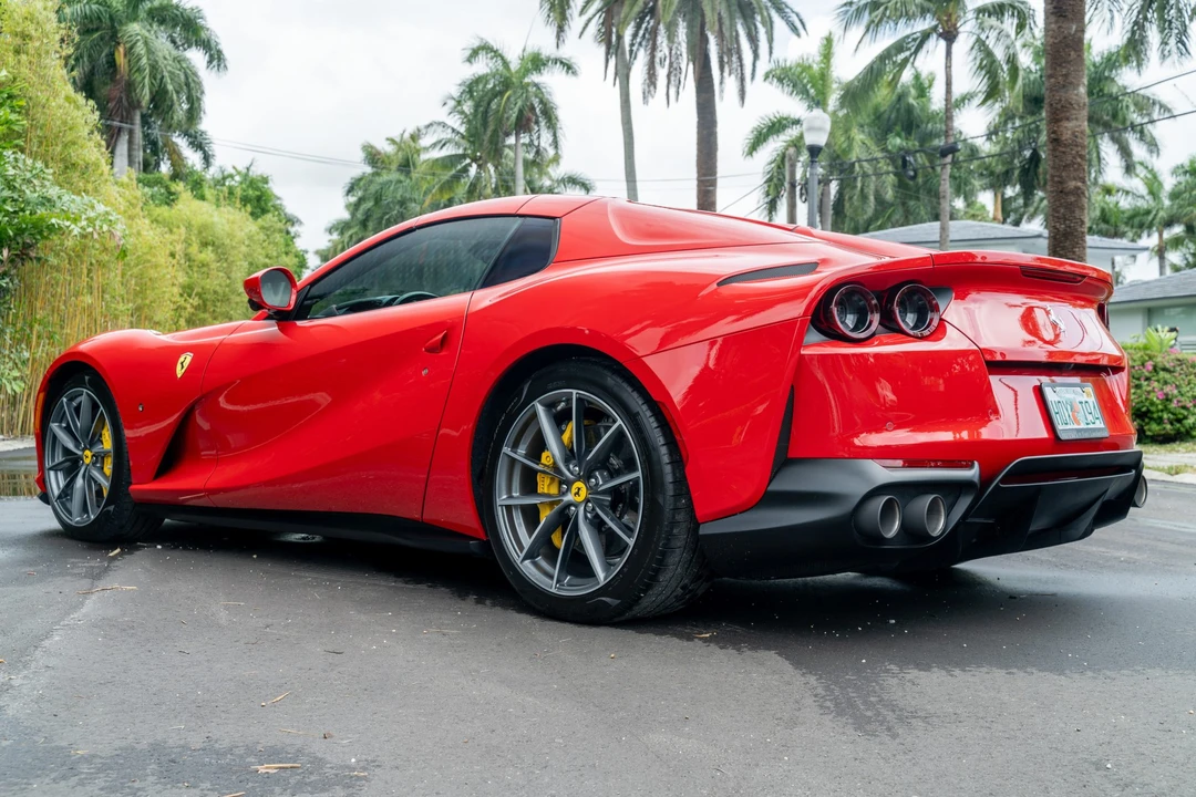 2021 Ferrari 812 GTS - Image 17 of 31