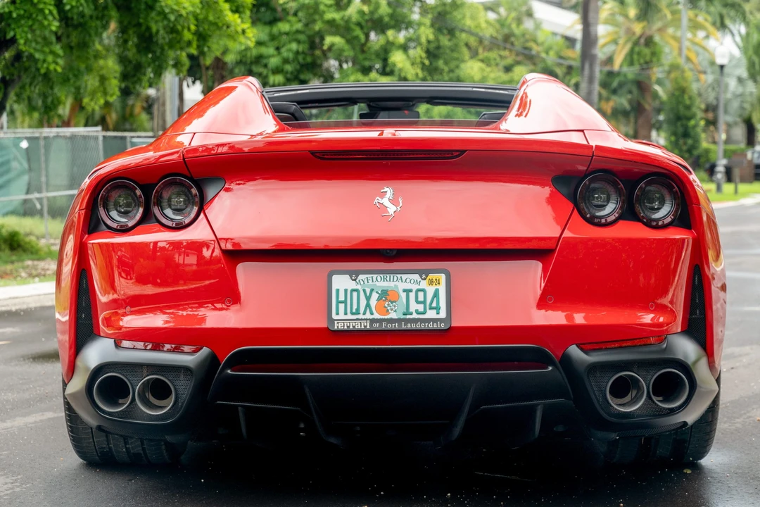 2021 Ferrari 812 GTS - Image 7 of 31