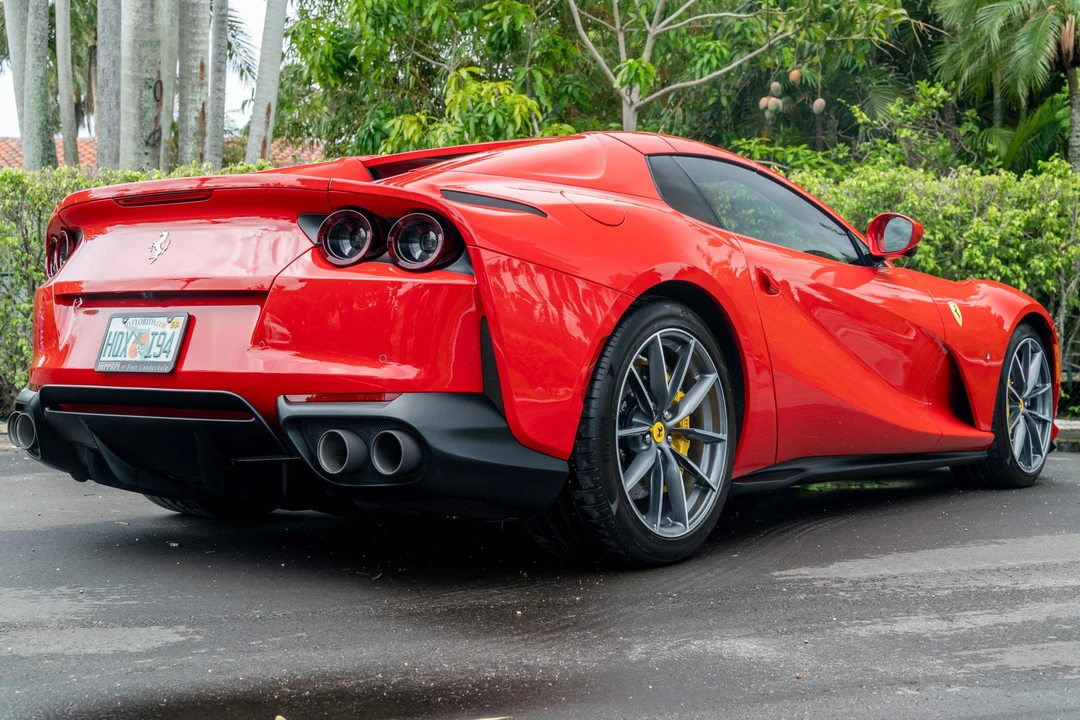 2021 Ferrari 812 GTS - Image 15 of 31