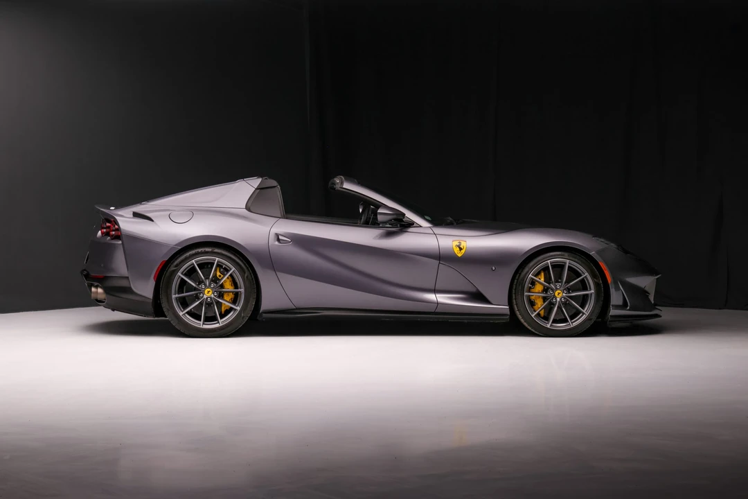 2021 Ferrari 812 GTS - Image 7 of 31