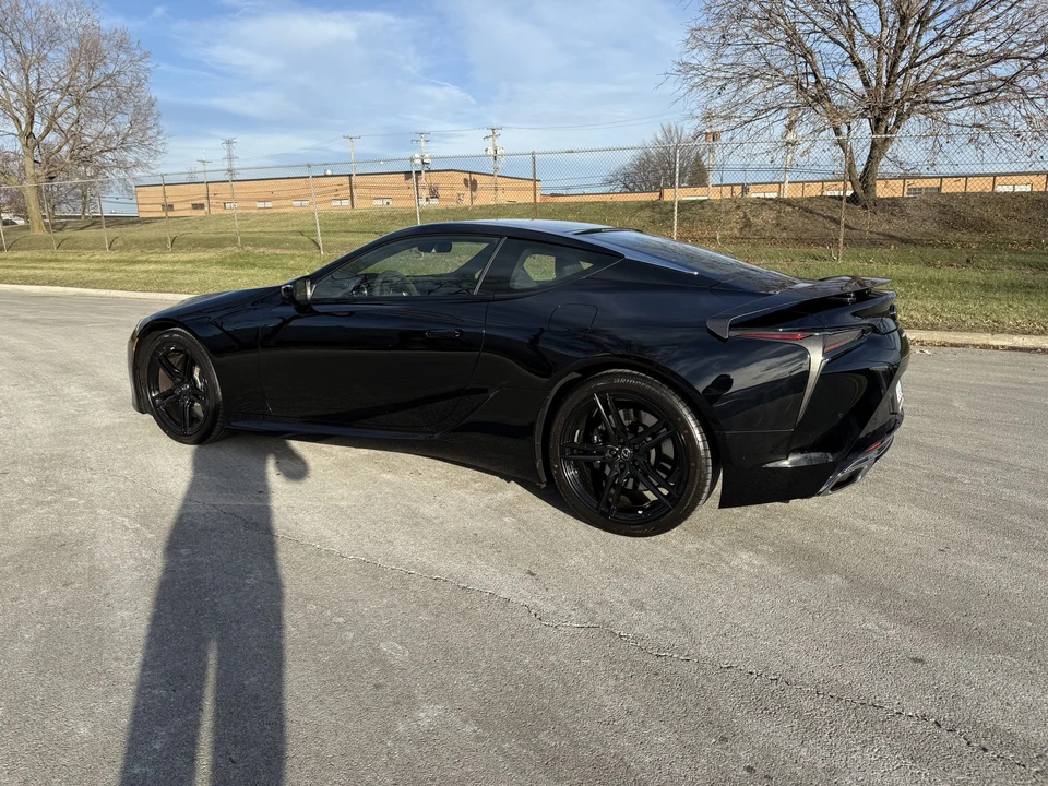 2021 Lexus LC - Image 22 of 31